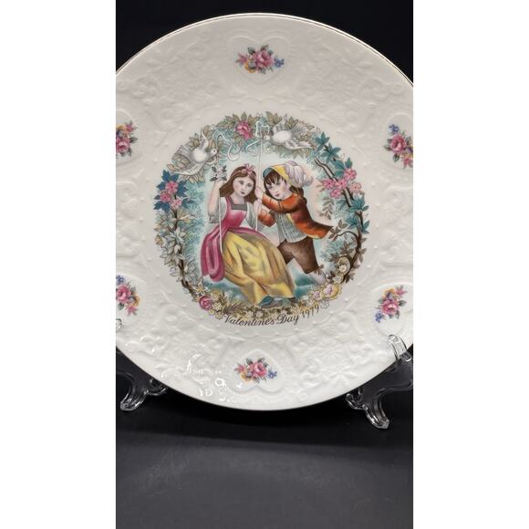 Vintage Royal Doulton My Valentine Day 1979 Collector Plate 8 1/4 " - Picture 3 of 16